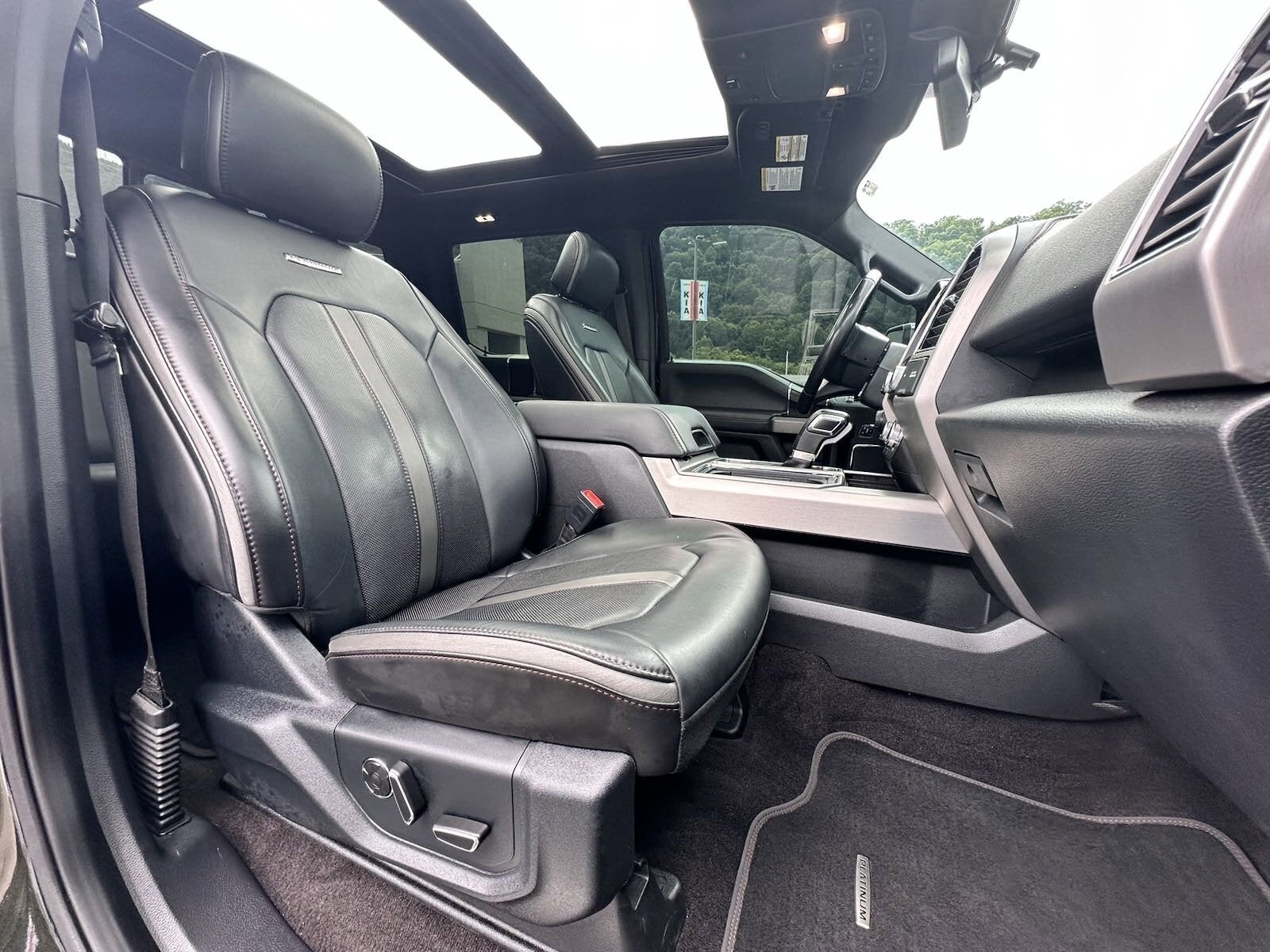 2020 Ford F-150 Platinum