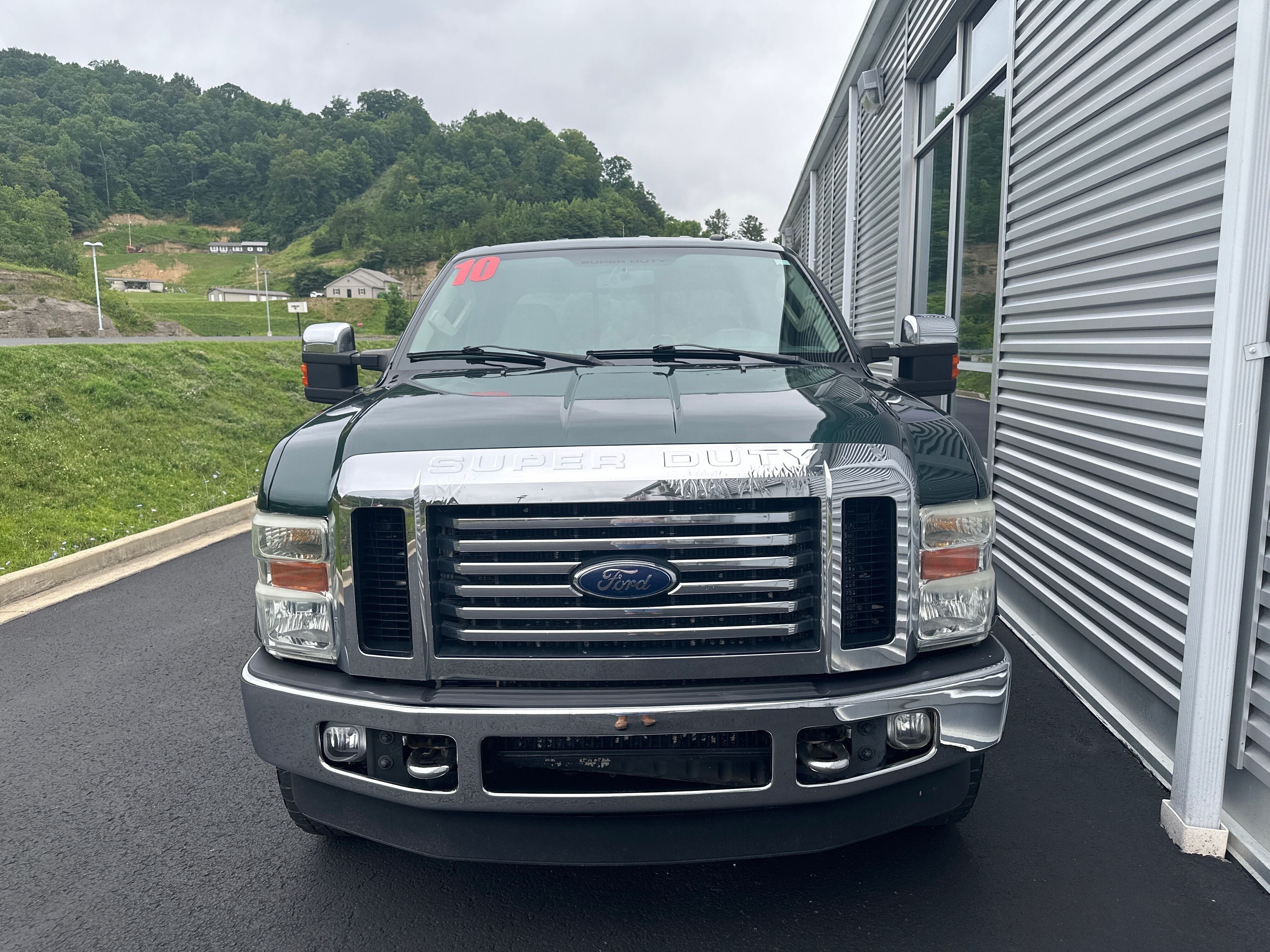 2010 Ford Super Duty F-250 SRW Lariat