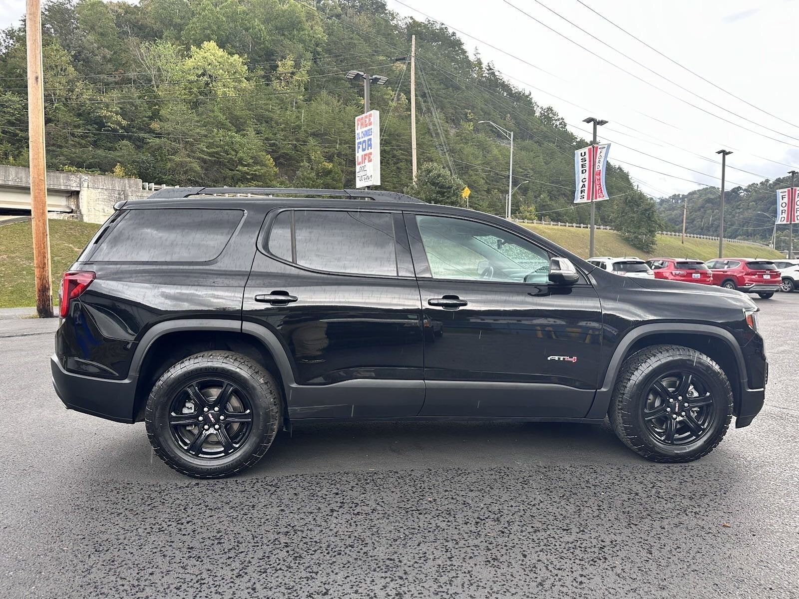 2021 GMC Acadia AT4