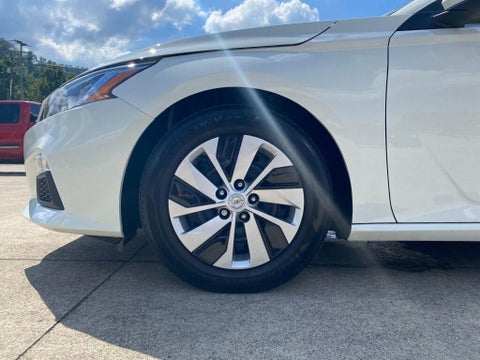 2020 Nissan Altima 25S in Pikeville, KY - Bruce Walters Ford Lincoln Kia