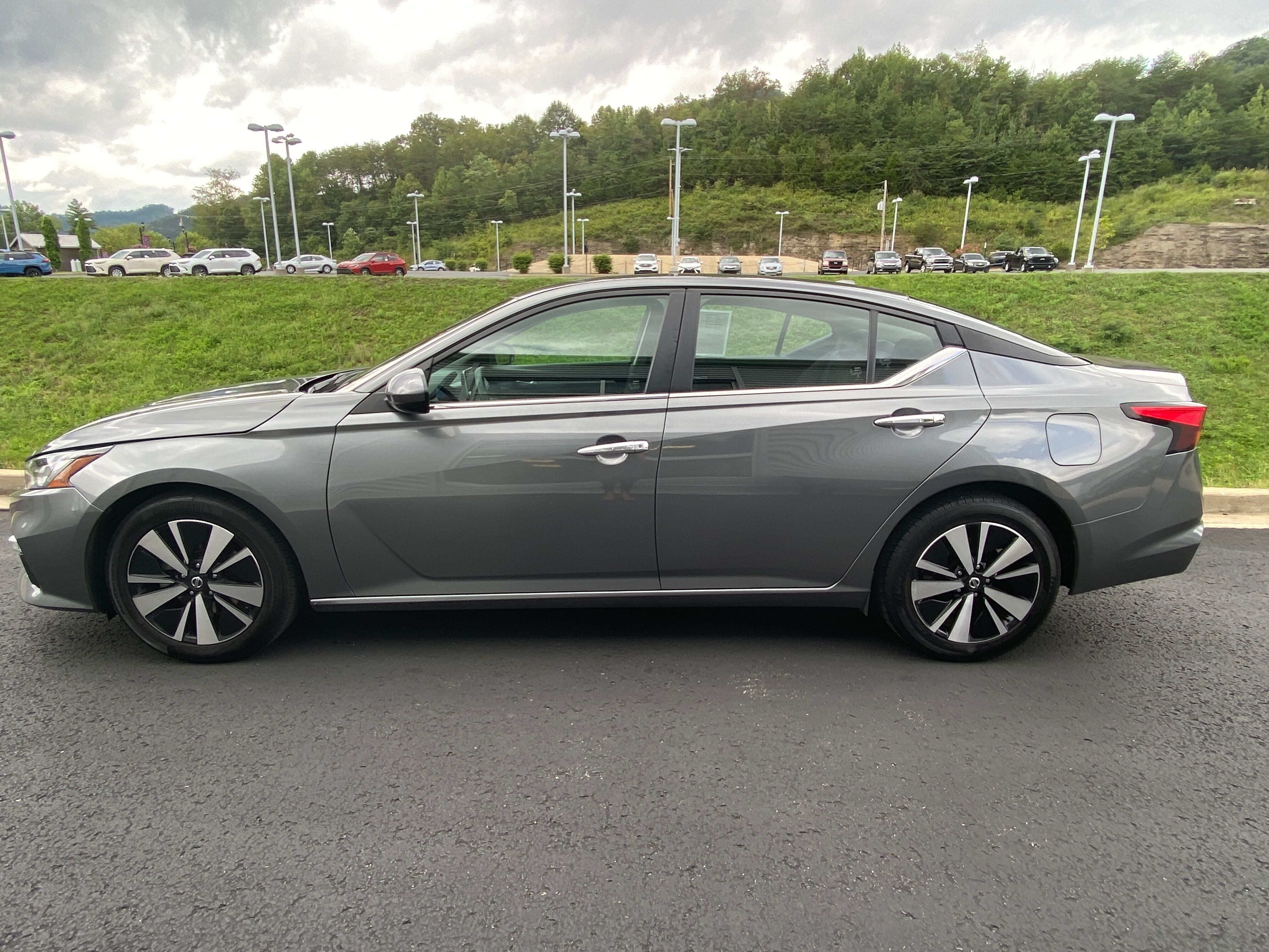 2021 Nissan Altima 2.5 SV