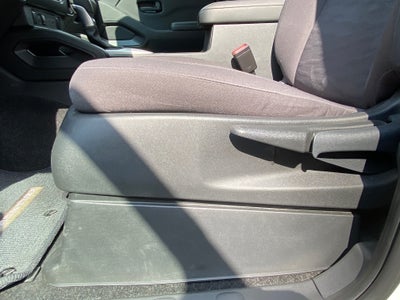 2022 Nissan Frontier S