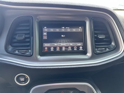 2022 Dodge Challenger SXT