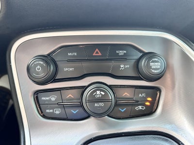 2022 Dodge Challenger SXT