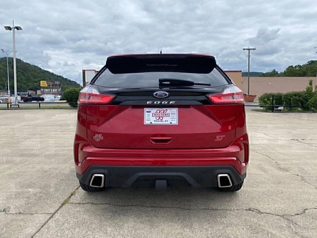 2021 Ford Edge ST