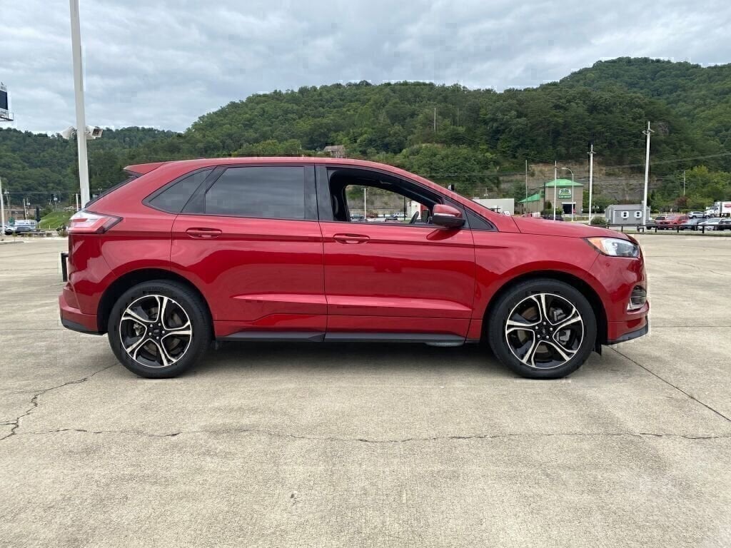 2021 Ford Edge ST