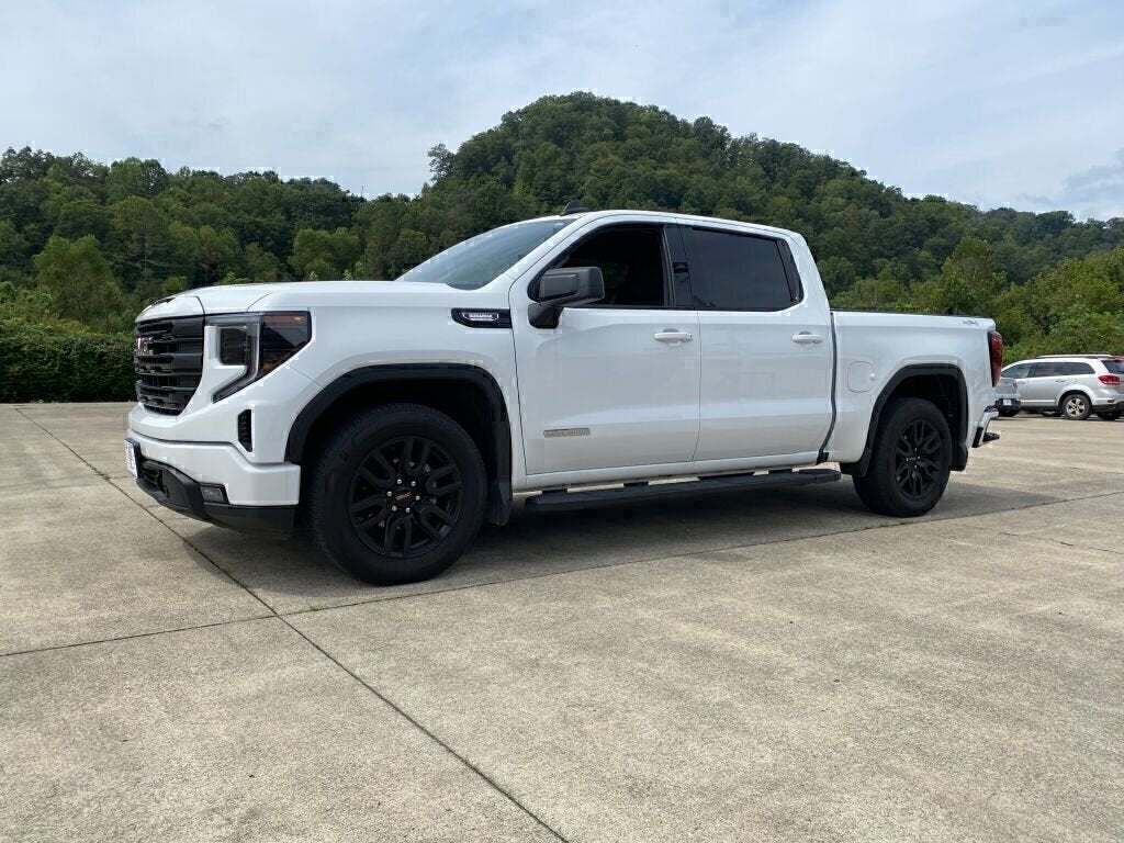 2022 GMC Sierra 1500 Elevation