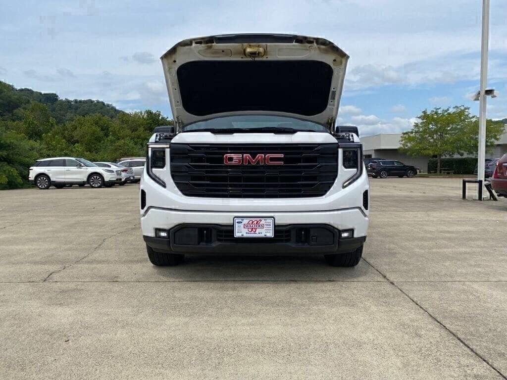 2022 GMC Sierra 1500 Elevation