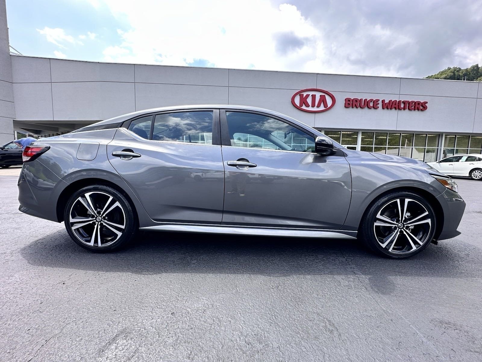 2020 Nissan Sentra SR