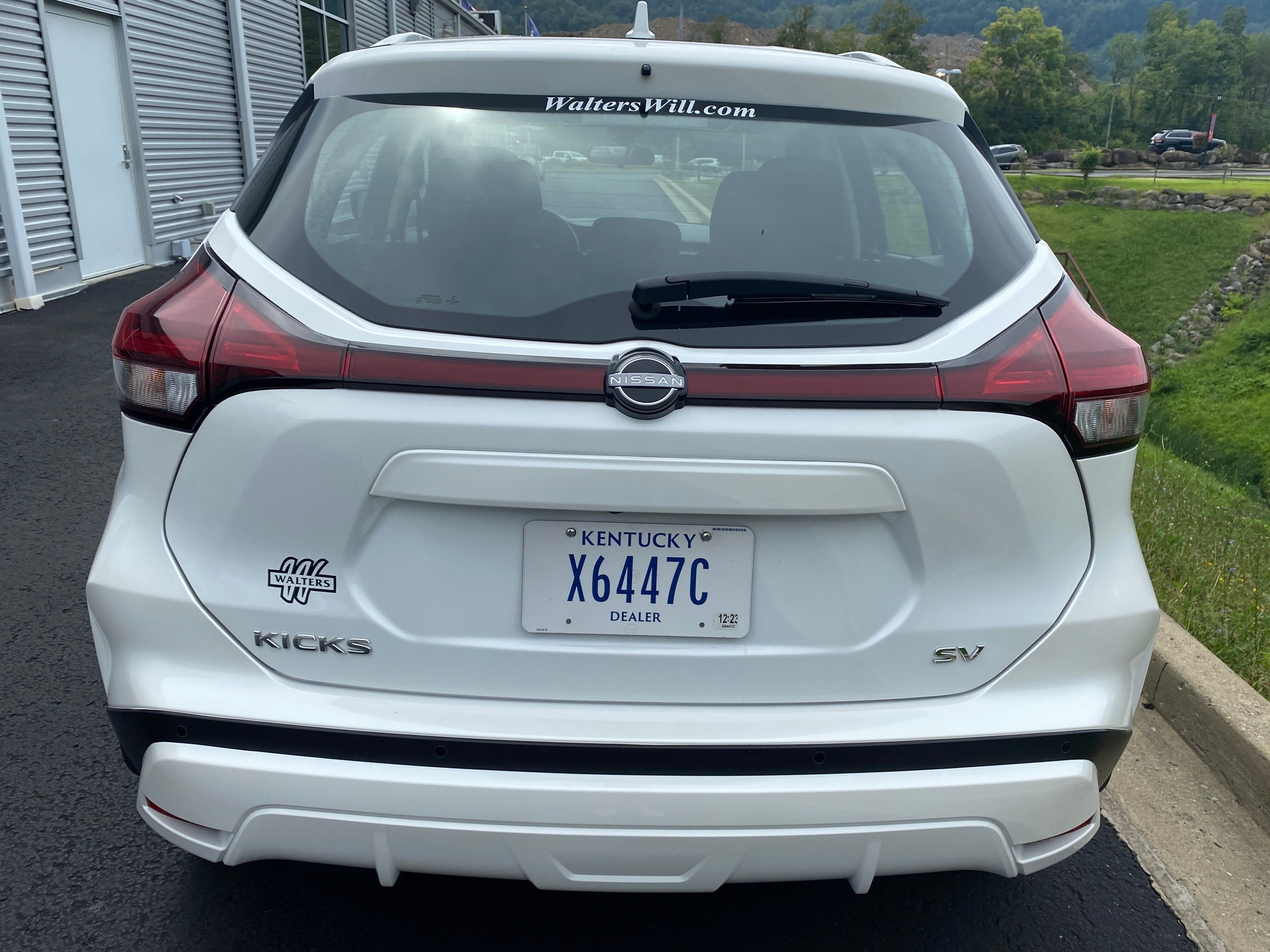 2023 Nissan Kicks SV