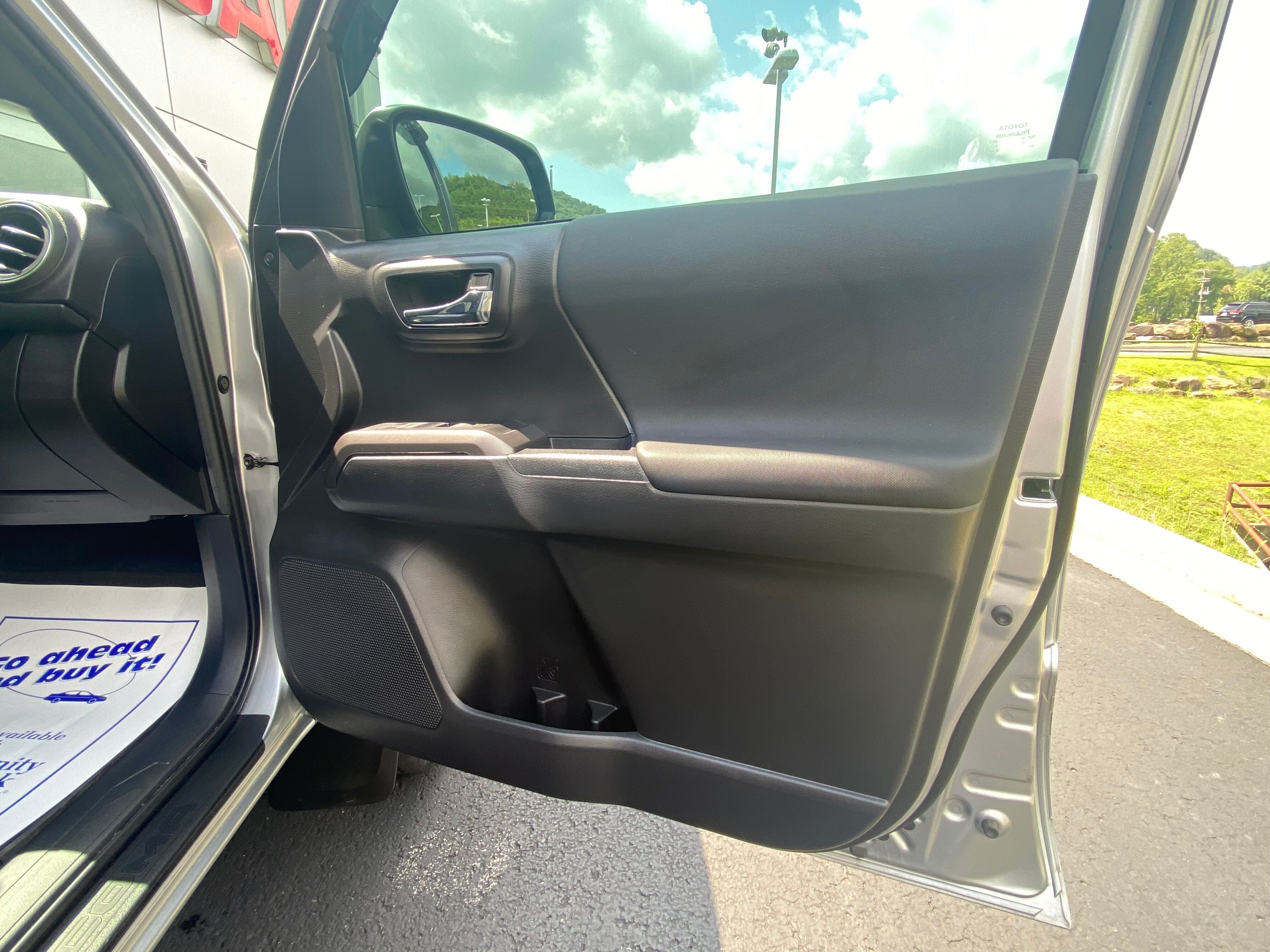 2022 Toyota Tacoma Base