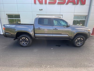 2022 Toyota Tacoma Base