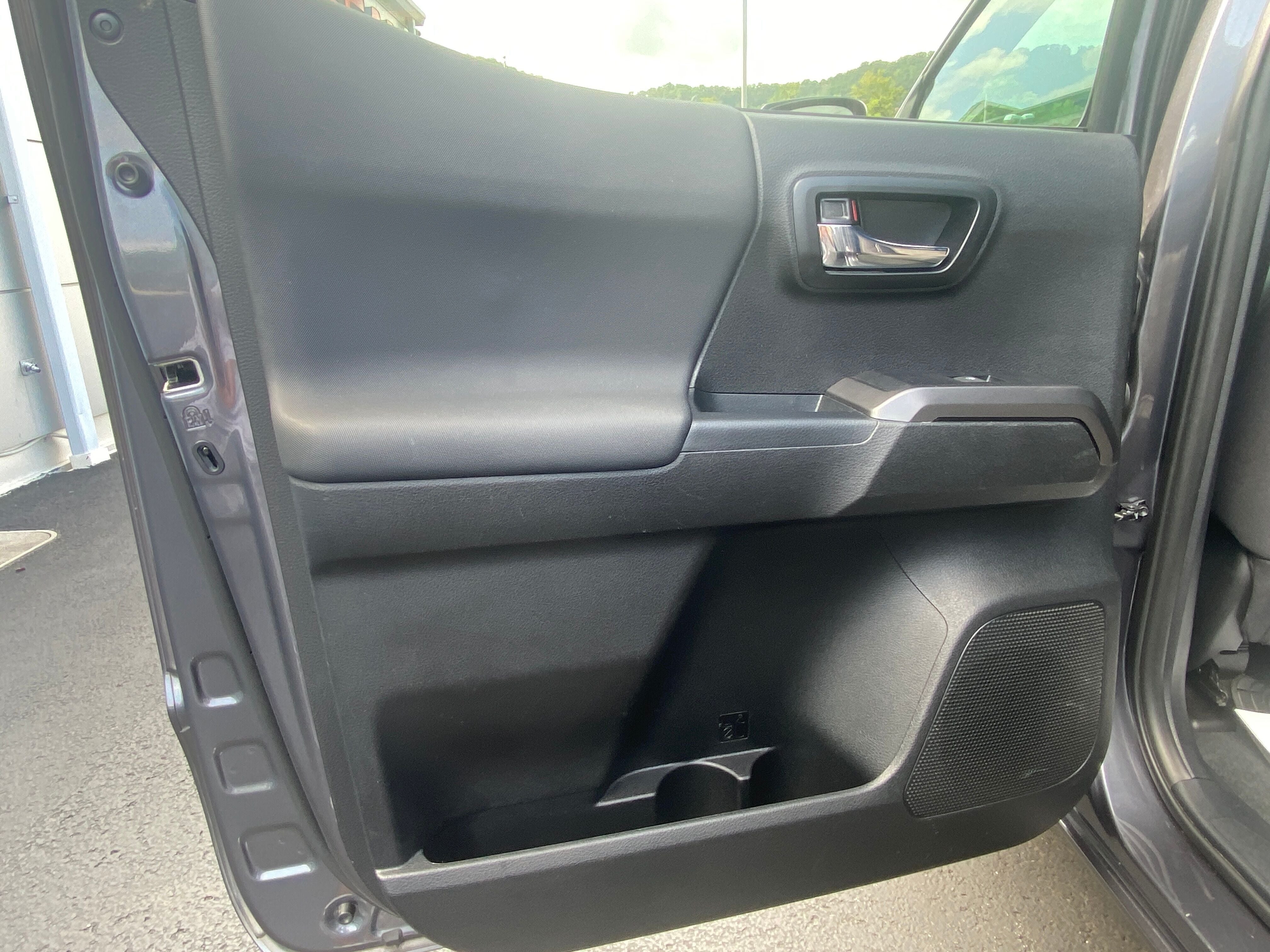 2022 Toyota Tacoma Base