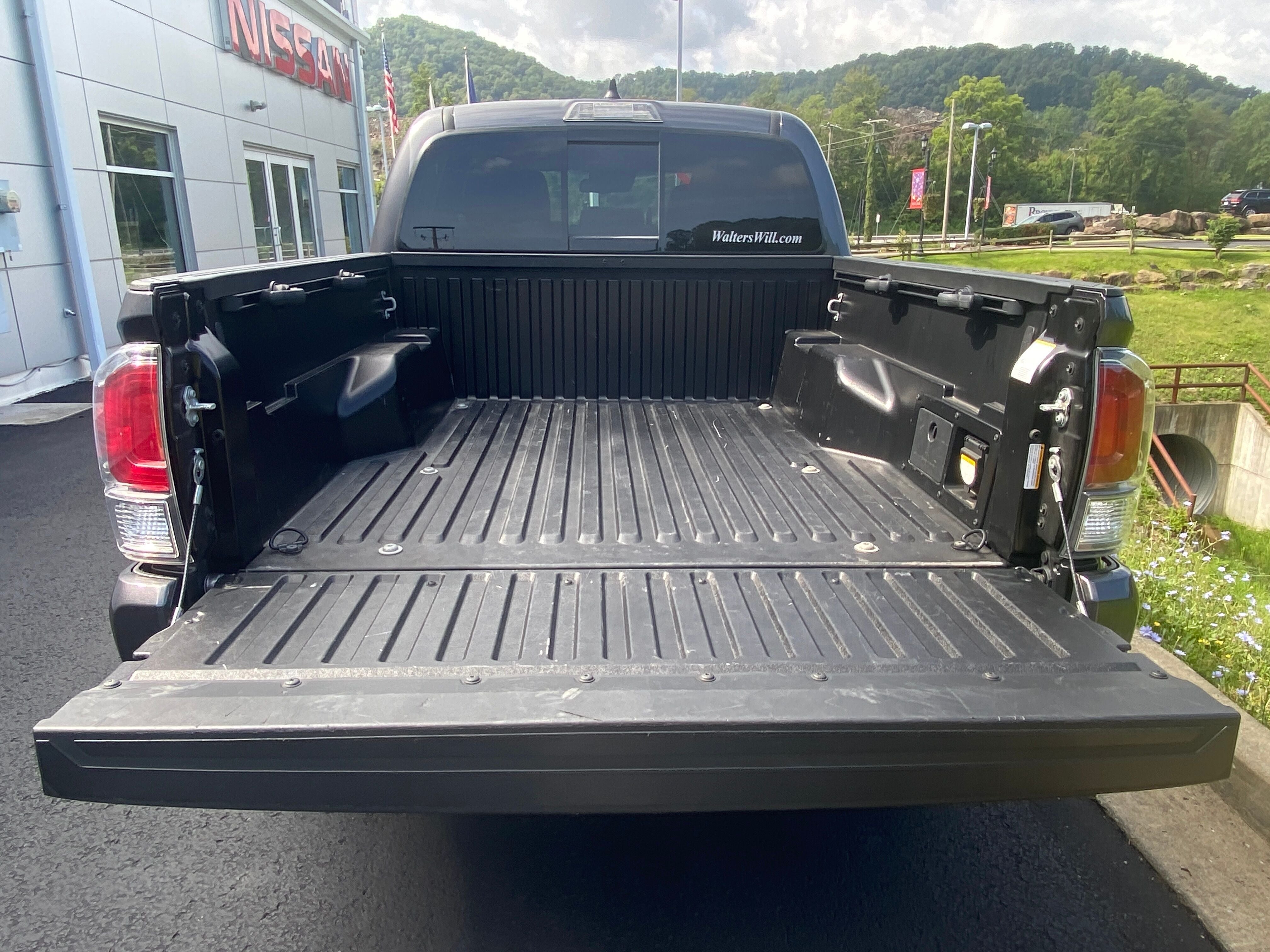 2022 Toyota Tacoma Base