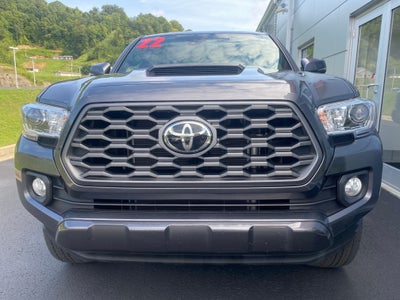 2022 Toyota Tacoma Base