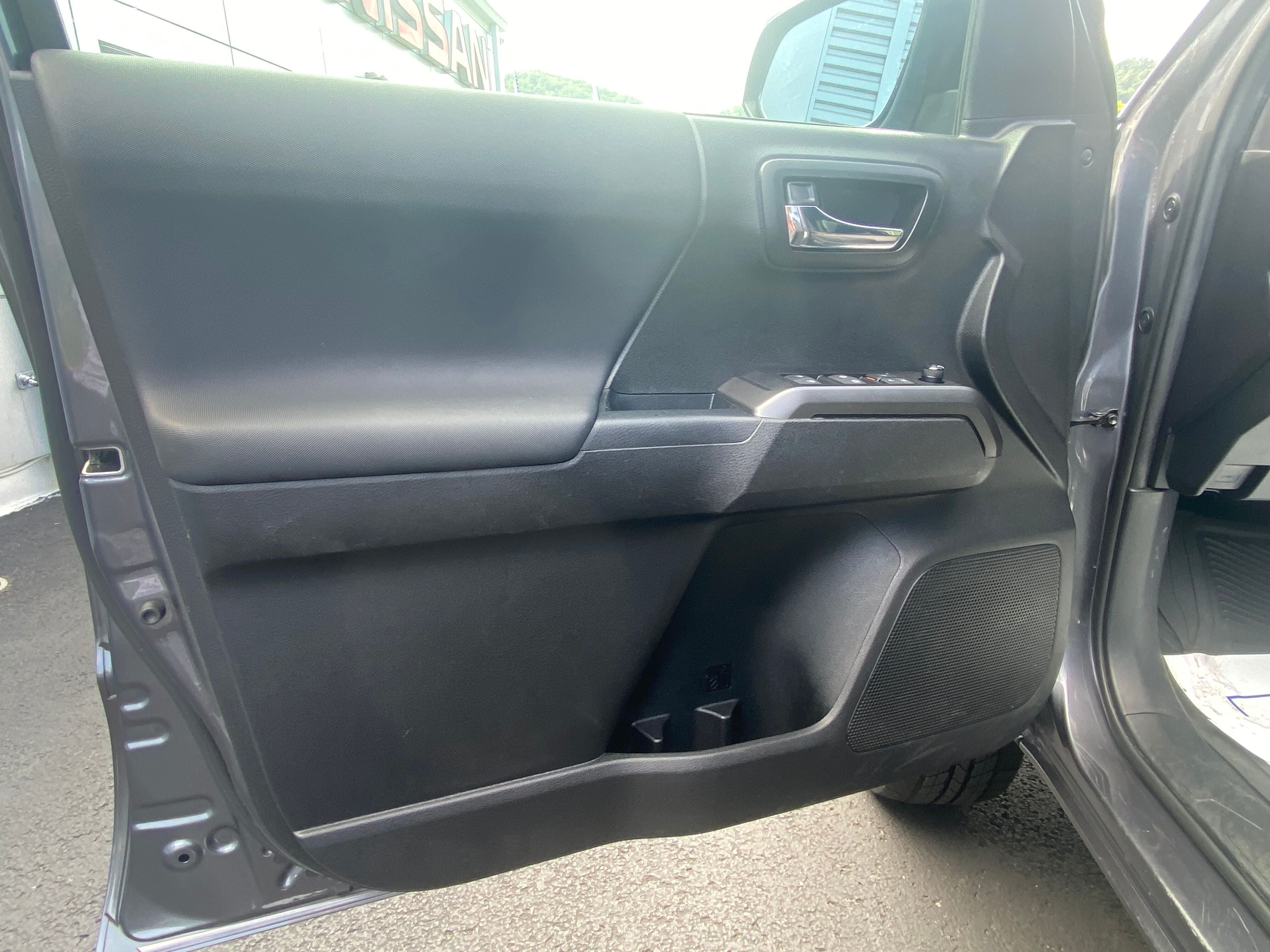 2022 Toyota Tacoma Base