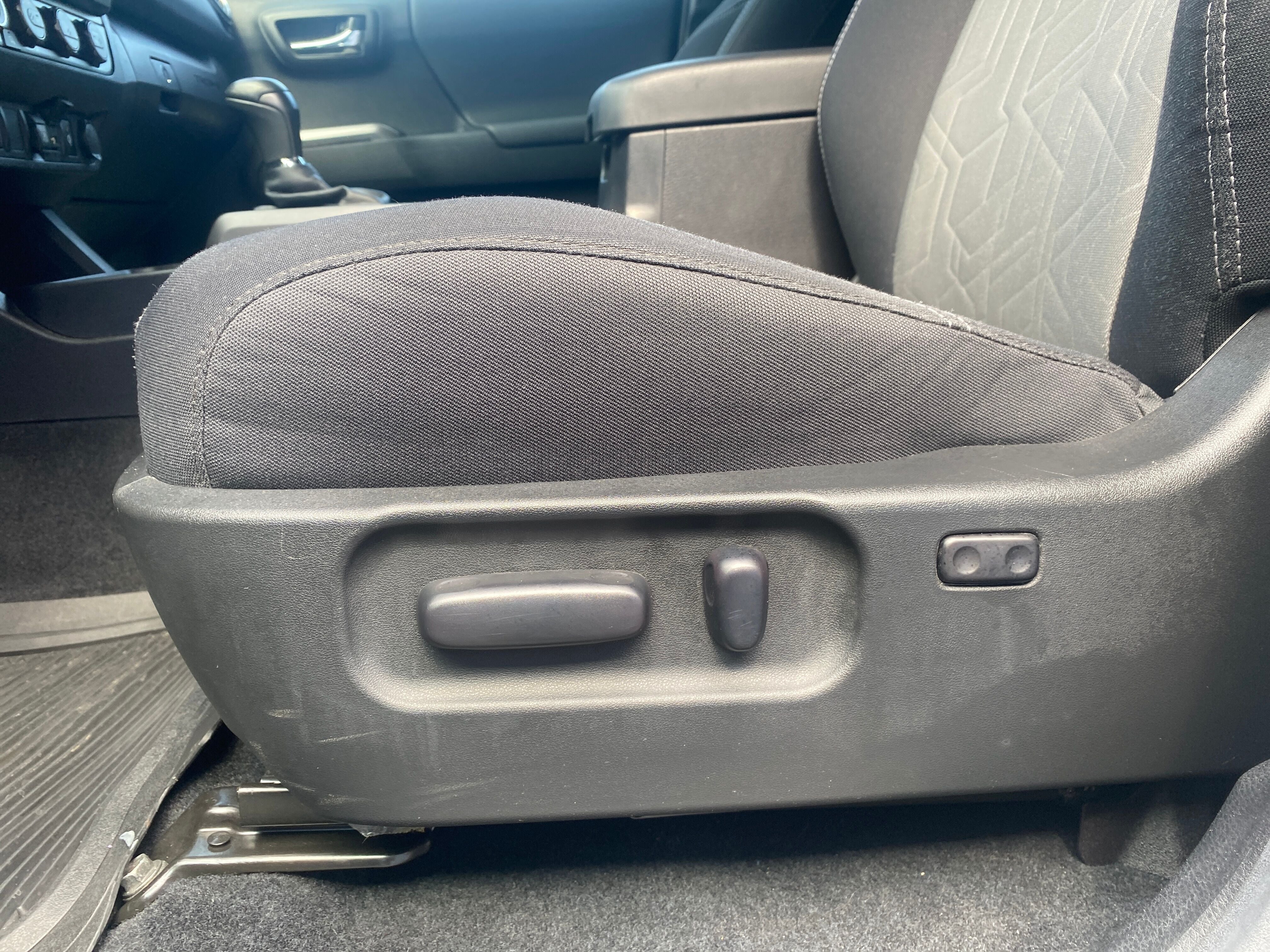 2022 Toyota Tacoma Base