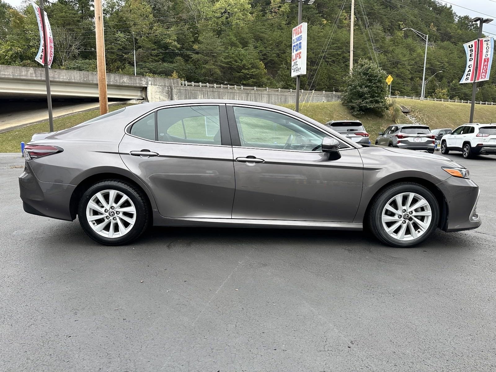 2022 Toyota Camry LE