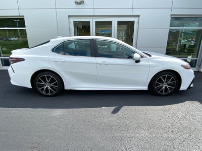 2022 Toyota Camry Base