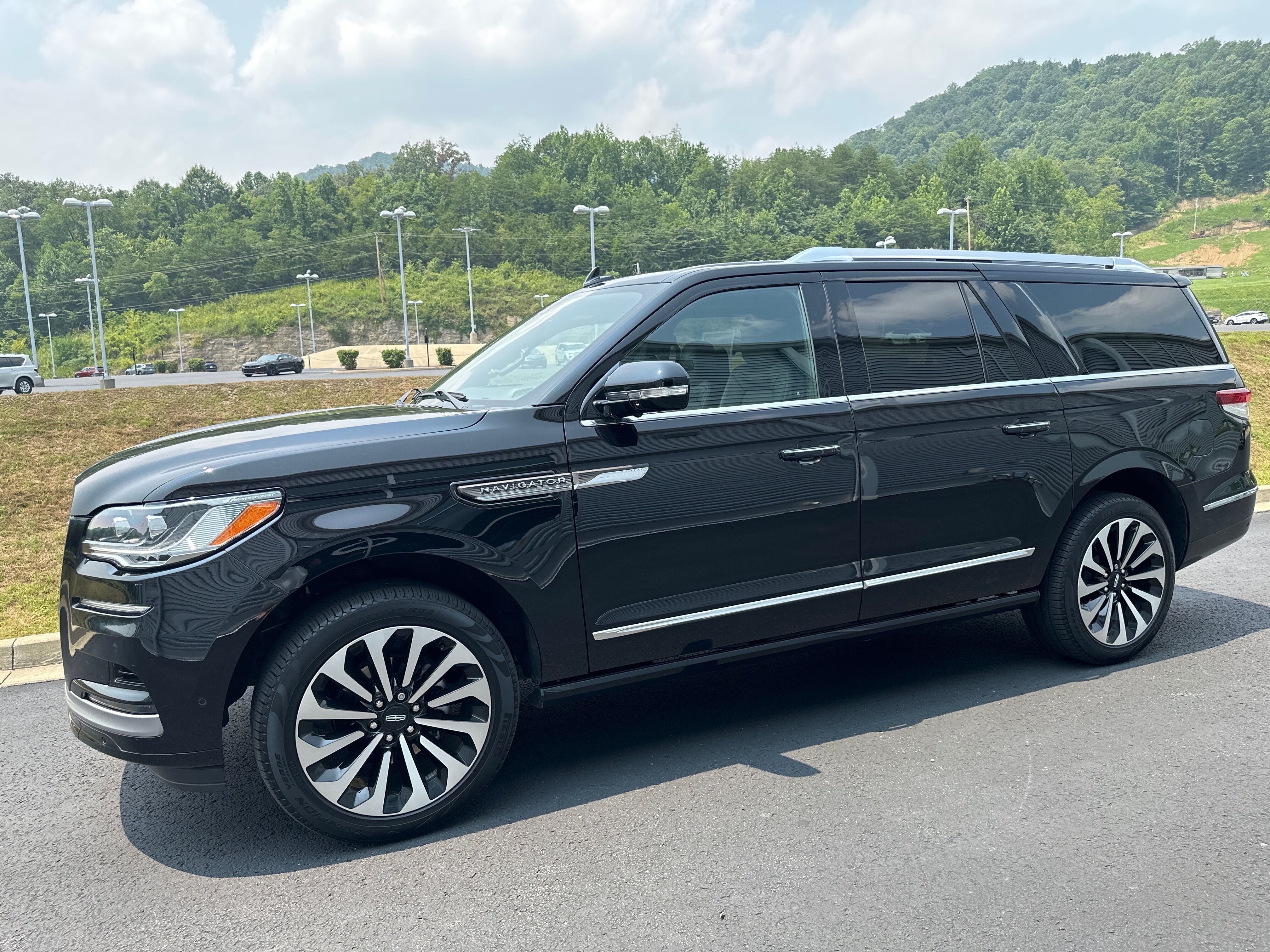 2022 Lincoln Navigator L Reserve