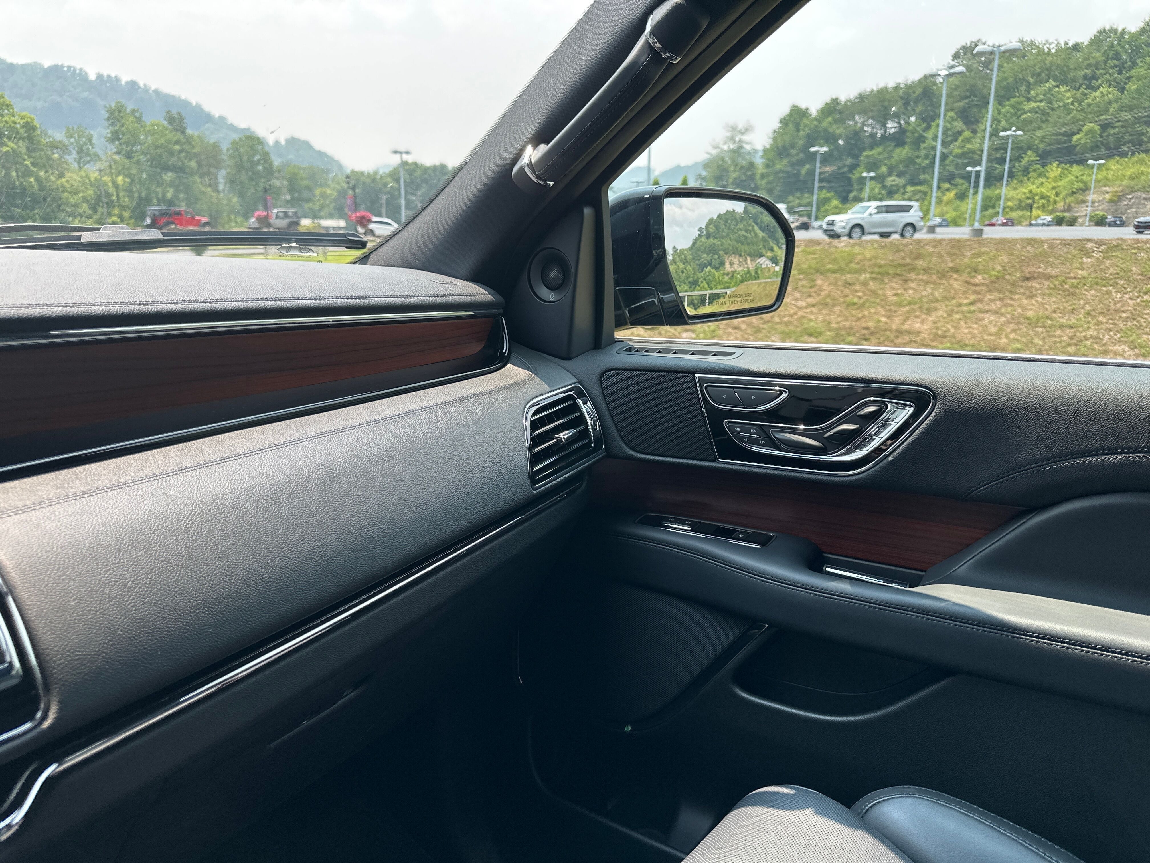 2022 Lincoln Navigator L Reserve