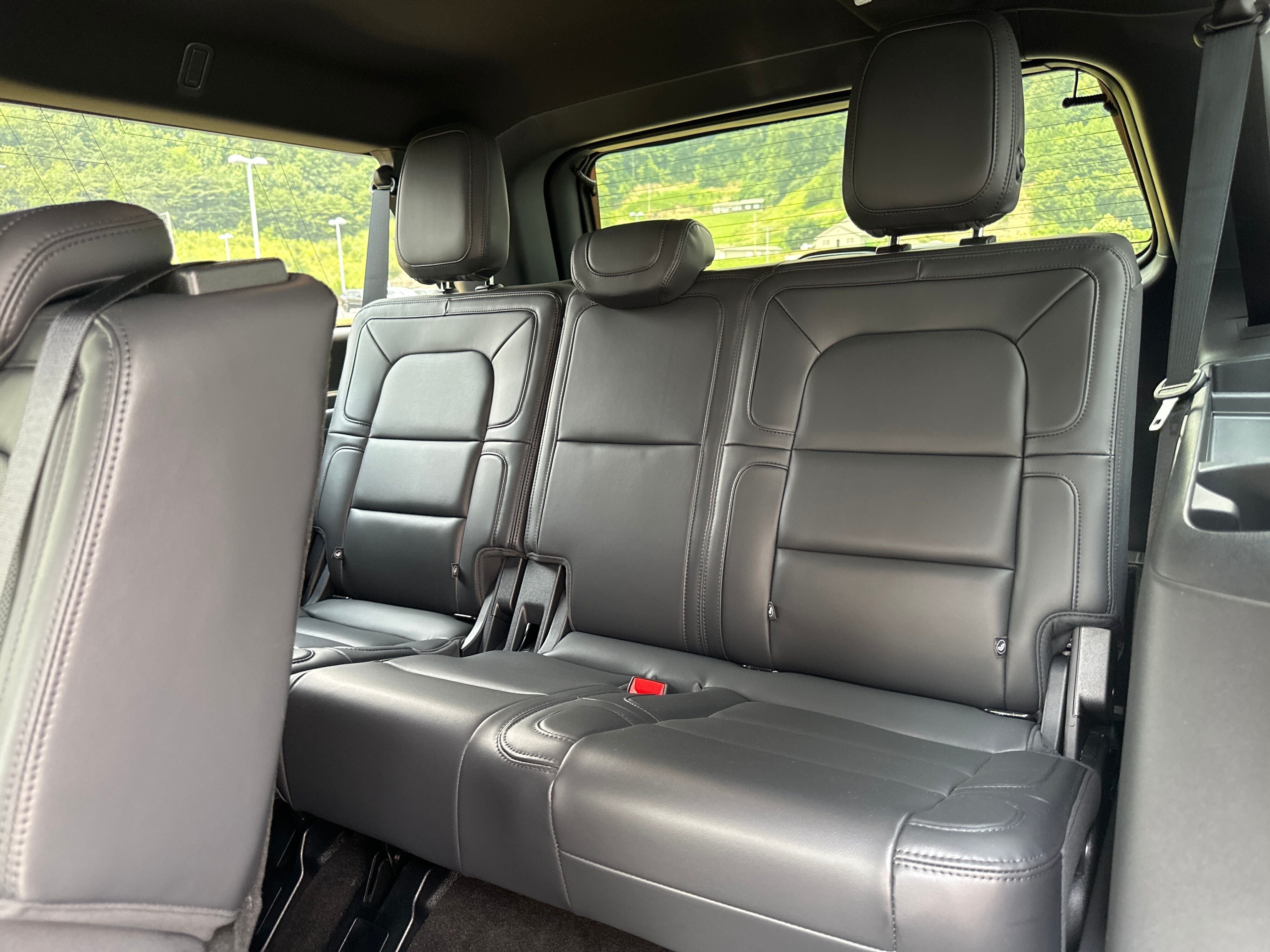 2022 Lincoln Navigator L Reserve