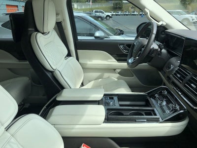2022 Lincoln Navigator L Black Label