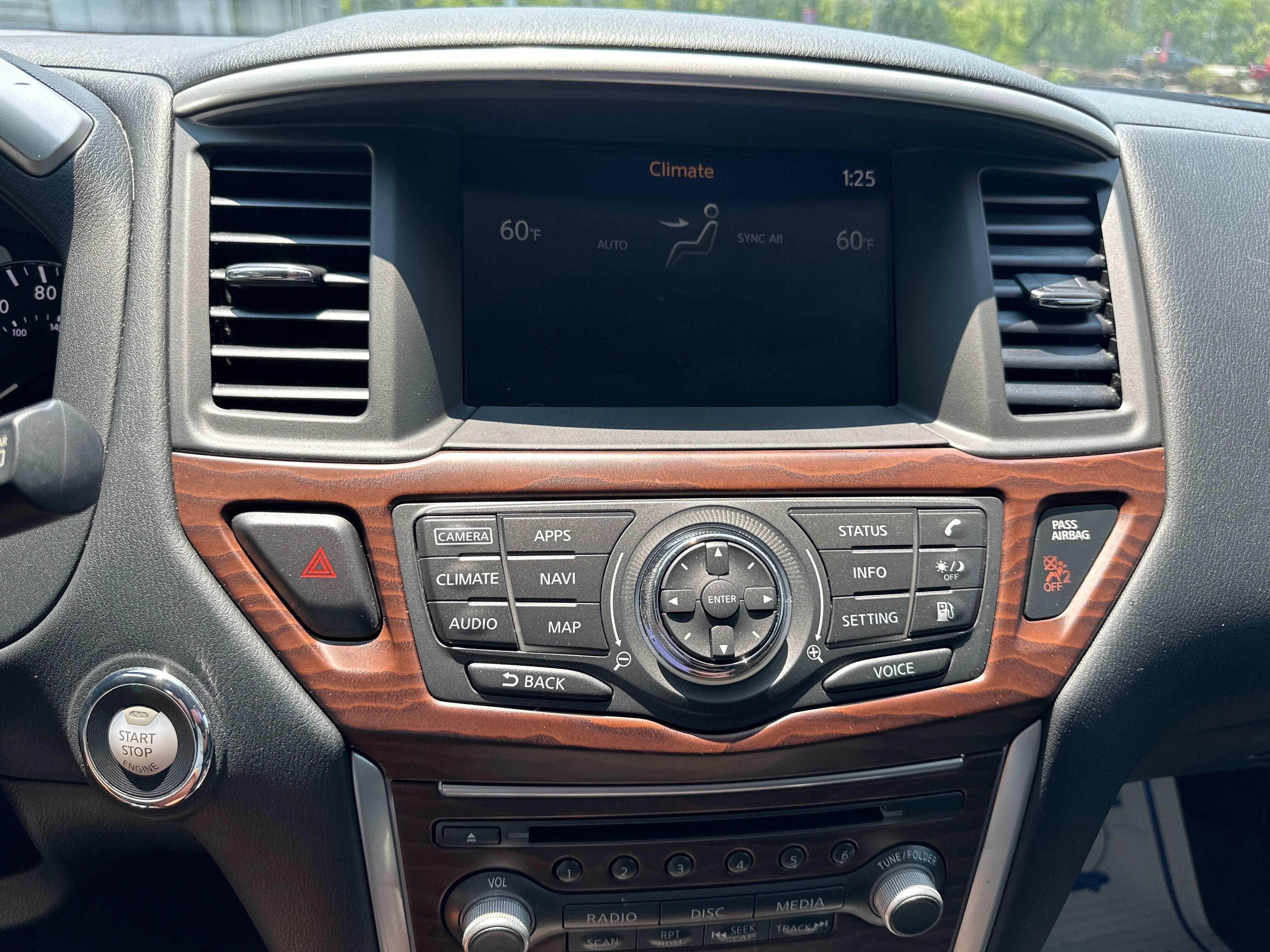 2020 Nissan Pathfinder Platinum