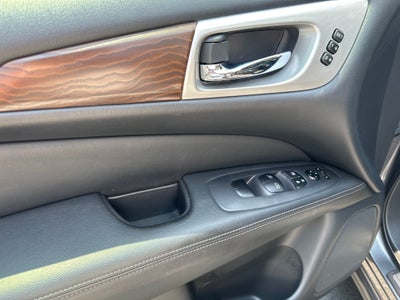 2020 Nissan Pathfinder Platinum