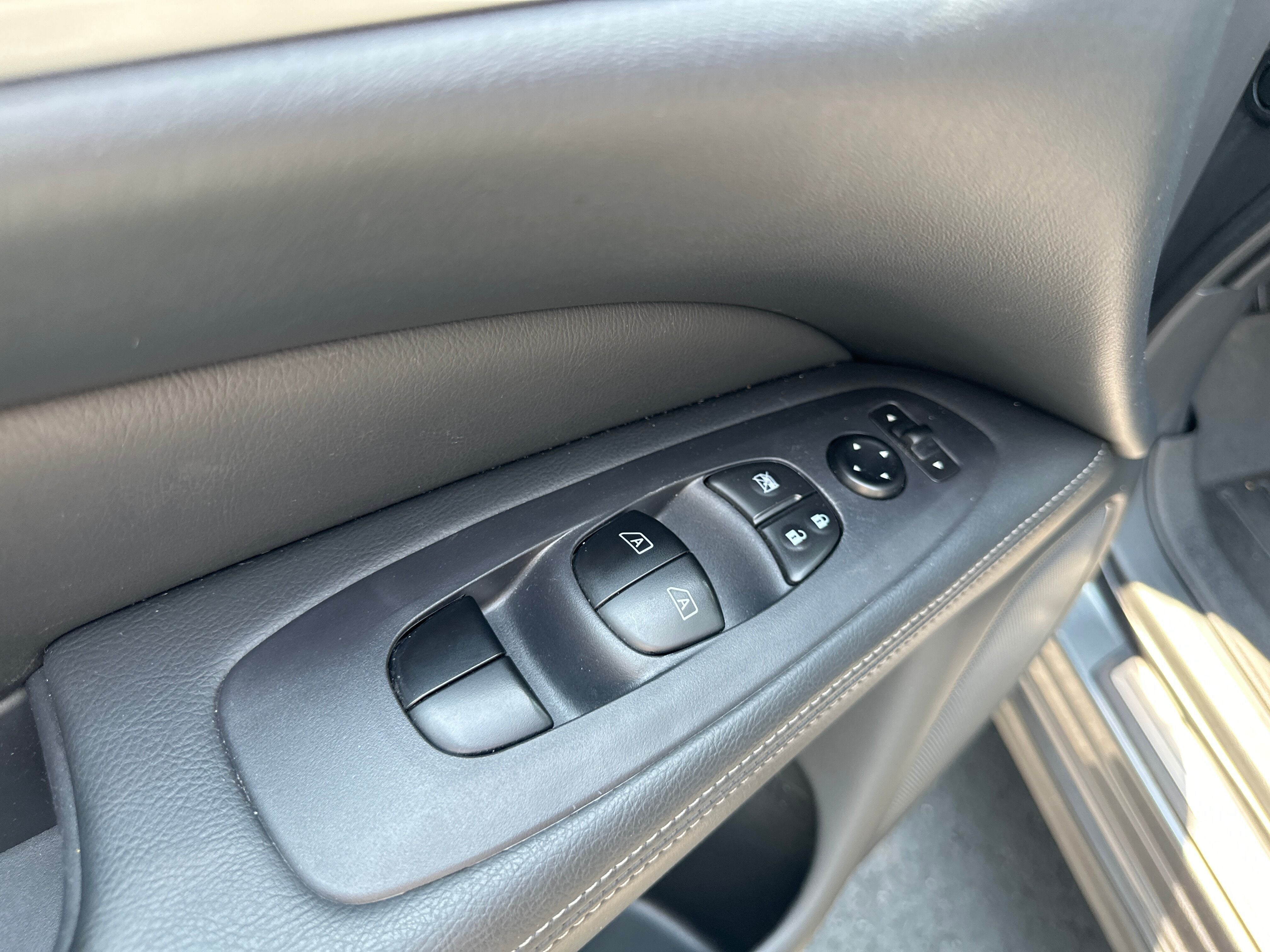 2020 Nissan Pathfinder Platinum