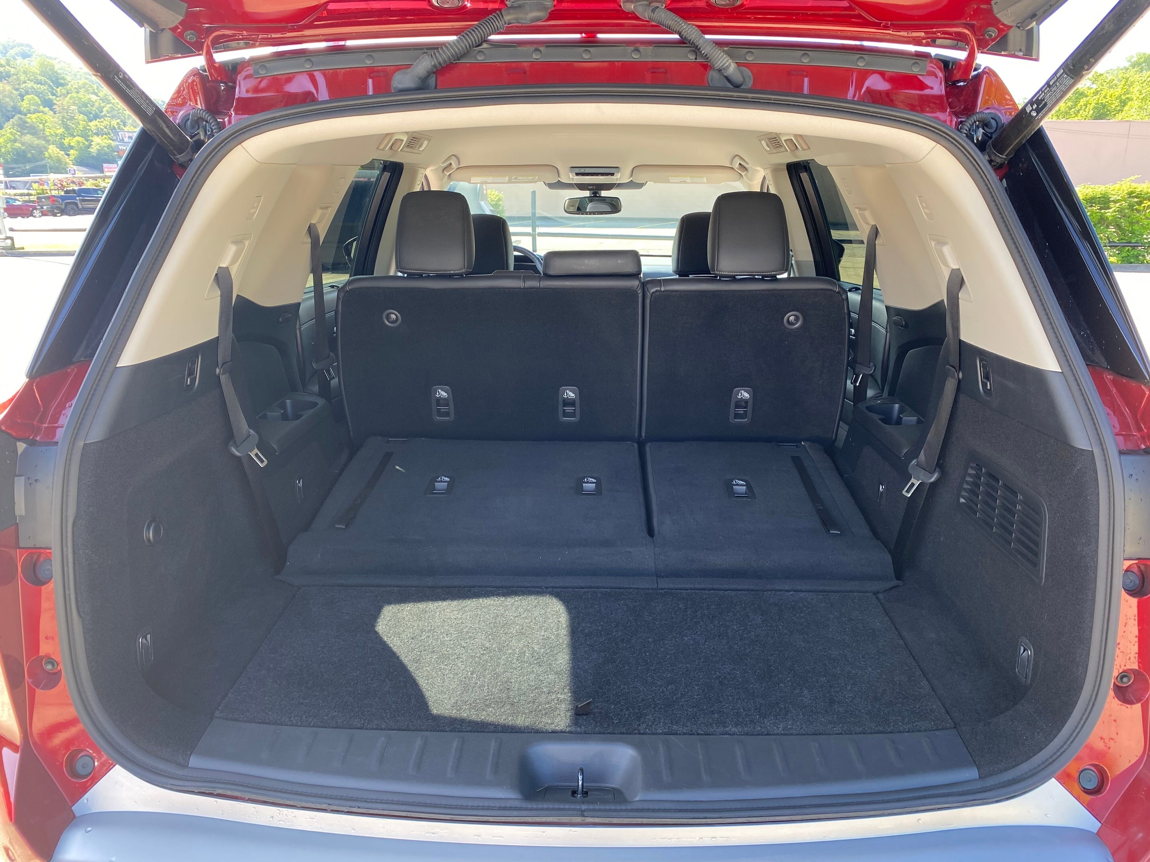 2022 Nissan Pathfinder SL