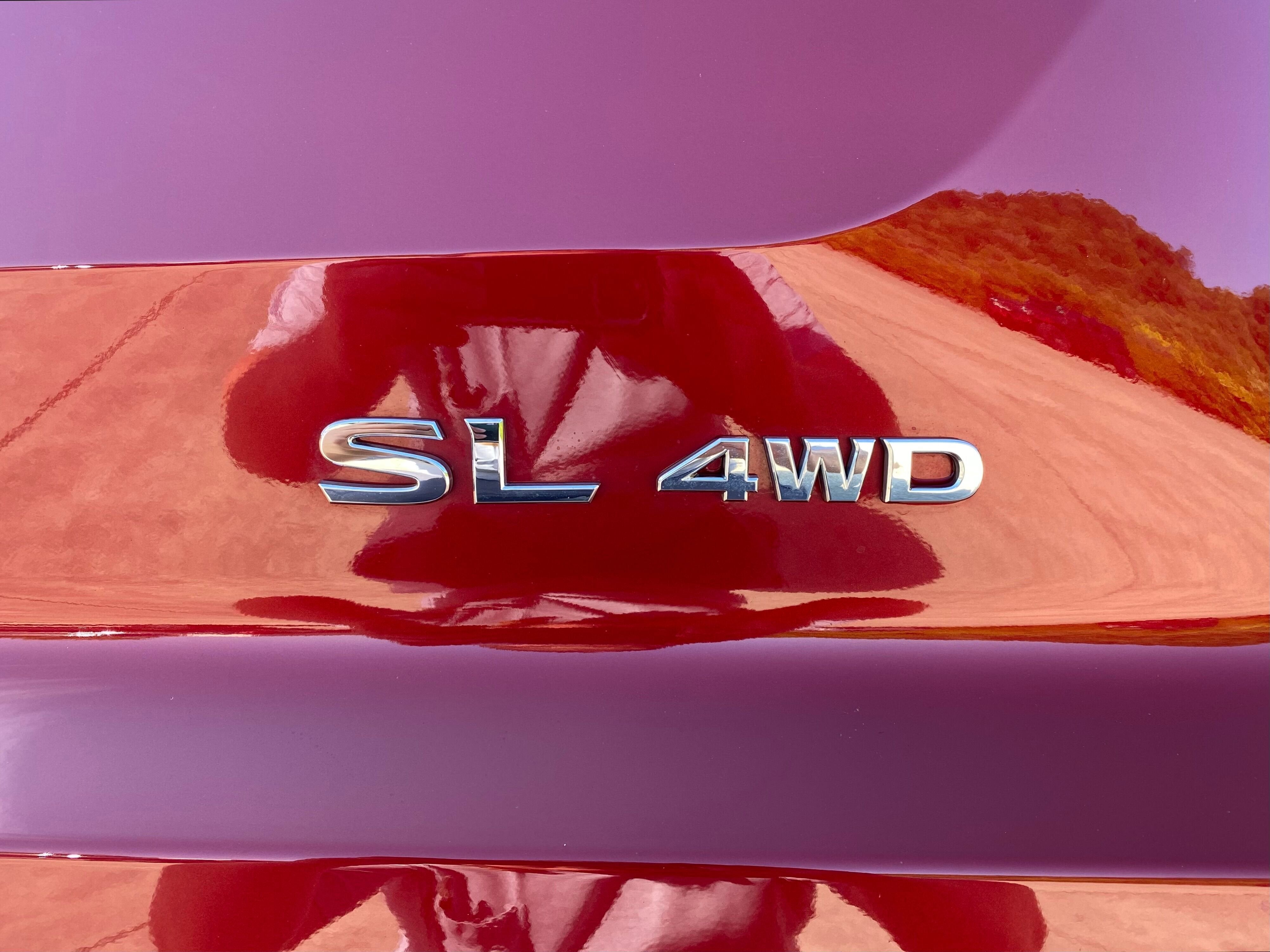 2022 Nissan Pathfinder SL