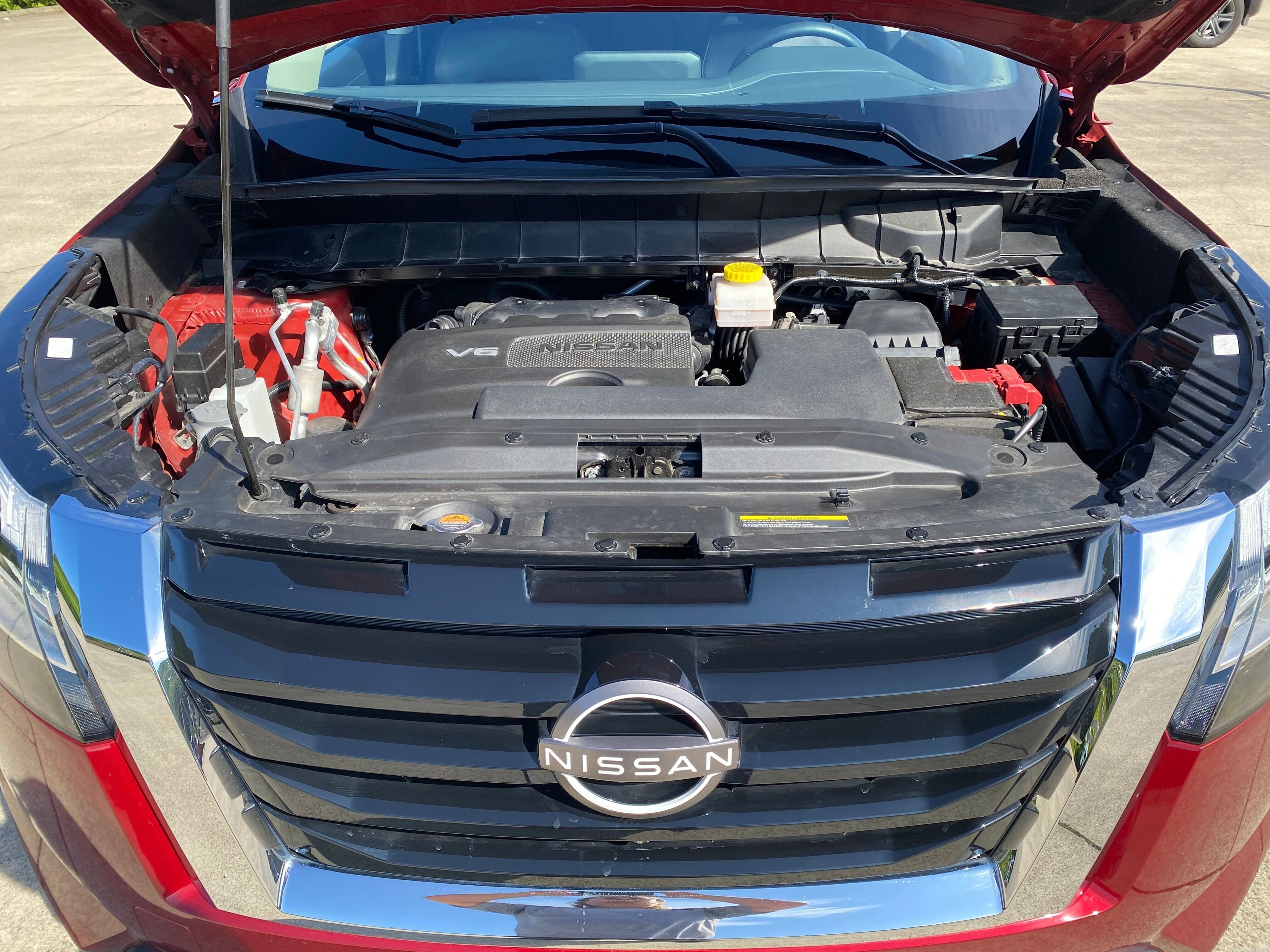 2022 Nissan Pathfinder SL