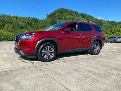 2022 Nissan Pathfinder SL
