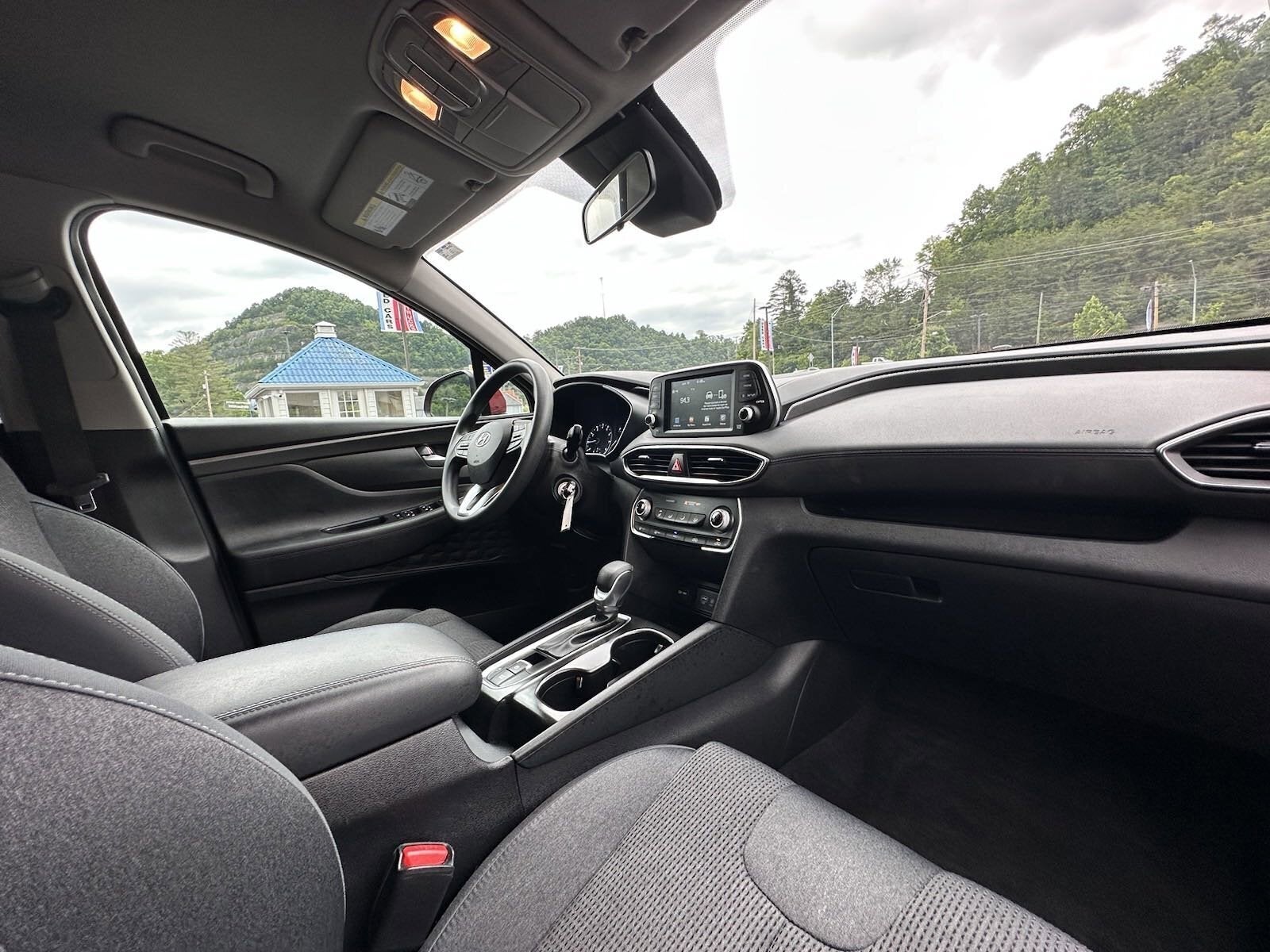 2020 Hyundai SANTA FE SE