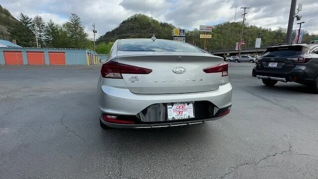 2020 Hyundai ELANTRA Base