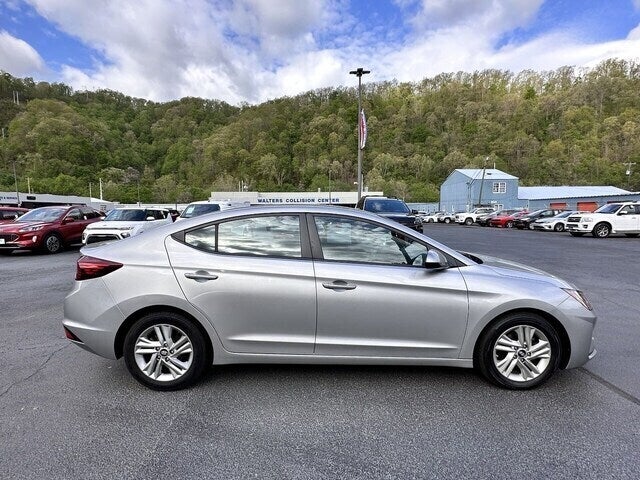 2020 Hyundai ELANTRA Base