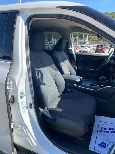 2022 Toyota Highlander LE