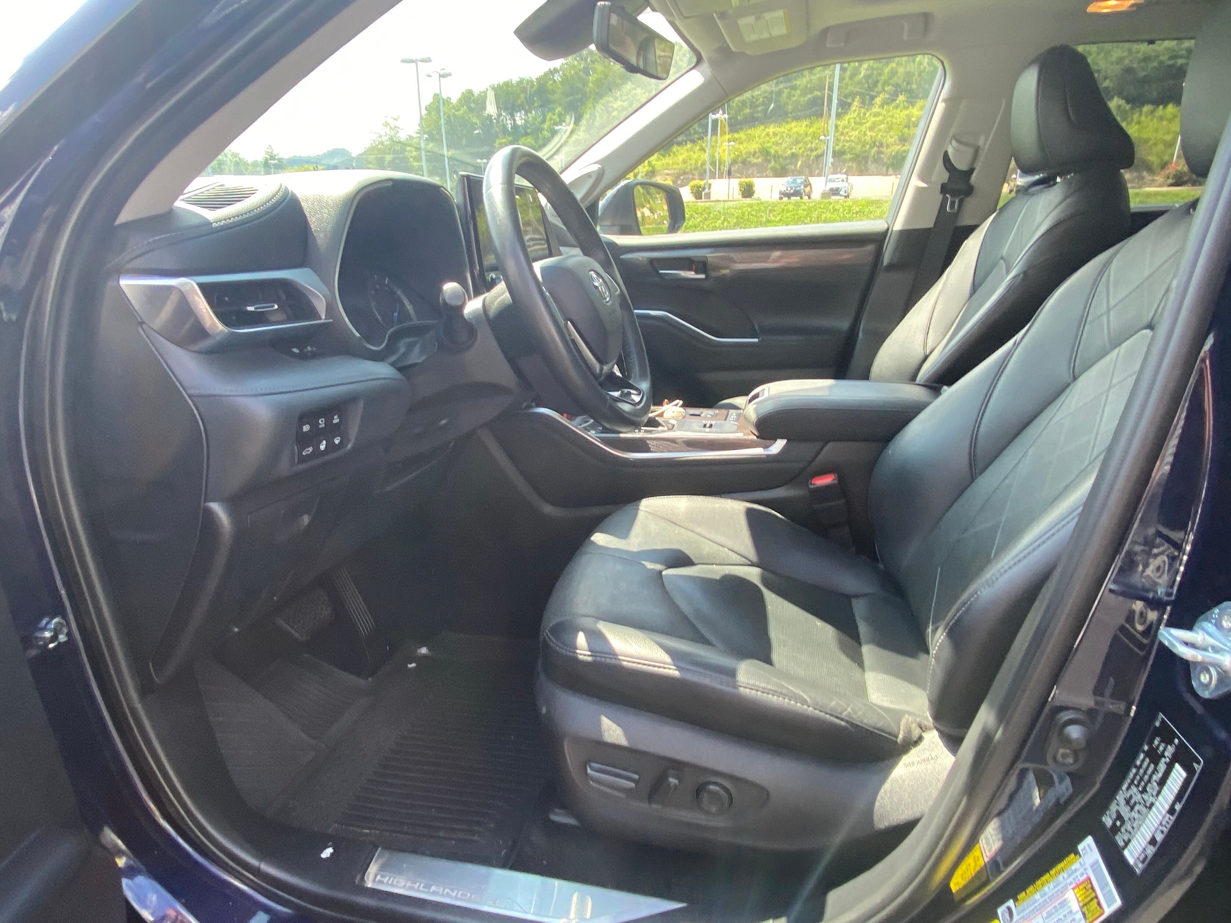 2021 Toyota Highlander Hybrid Platinum