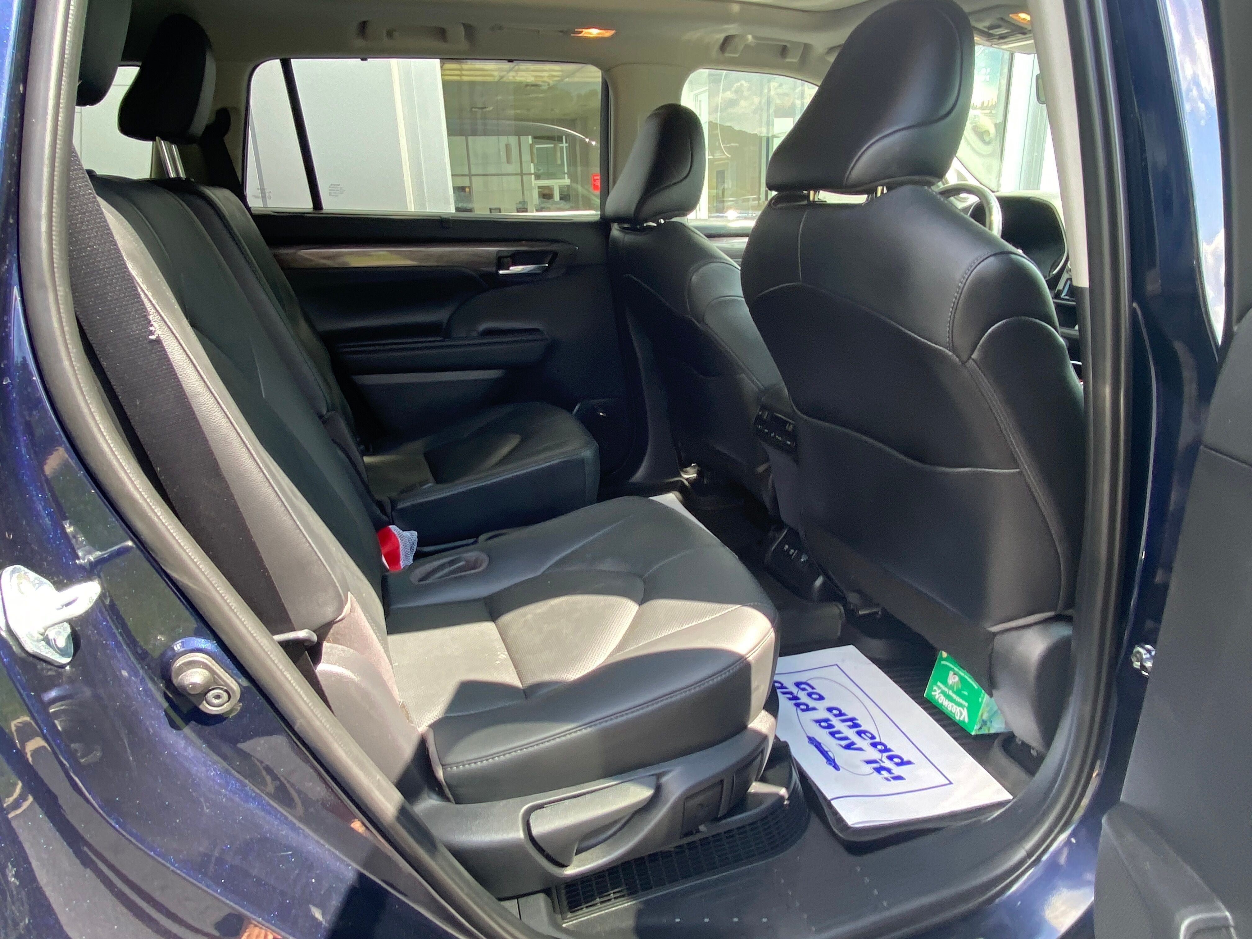 2021 Toyota Highlander Hybrid Platinum