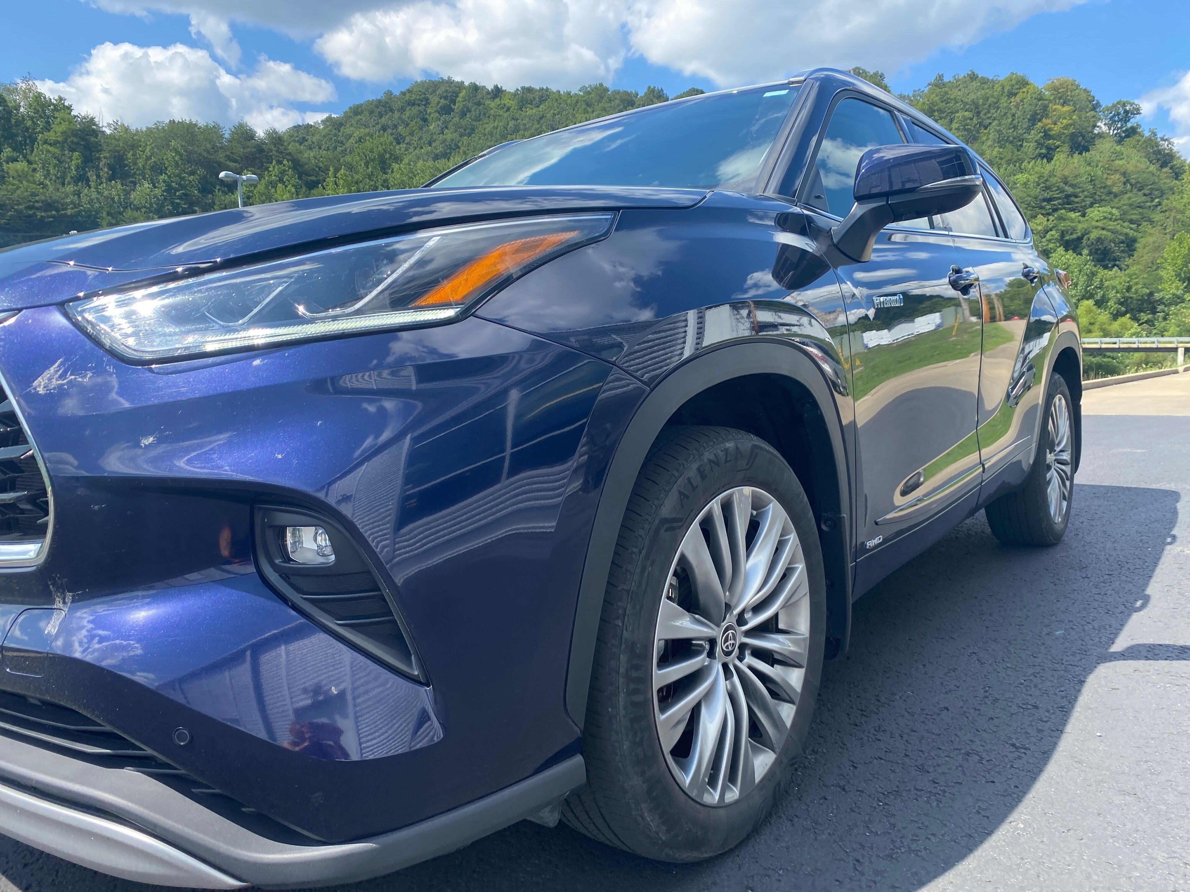 2021 Toyota Highlander Hybrid Platinum