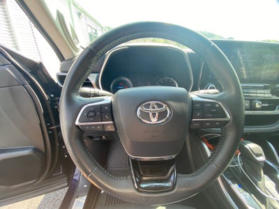 2021 Toyota Highlander Hybrid Platinum