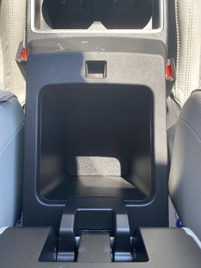 2023 Mitsubishi Outlander Base