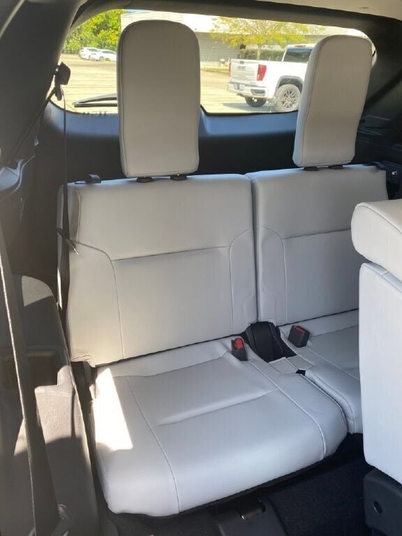 2023 Mitsubishi Outlander Base