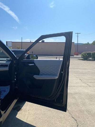 2023 Mitsubishi Outlander Base