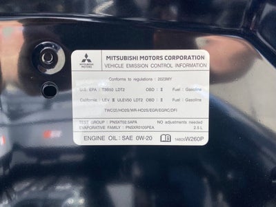 2023 Mitsubishi Outlander Base