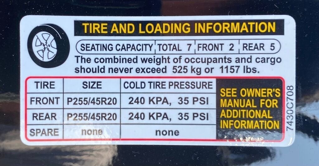 2023 Mitsubishi Outlander Base