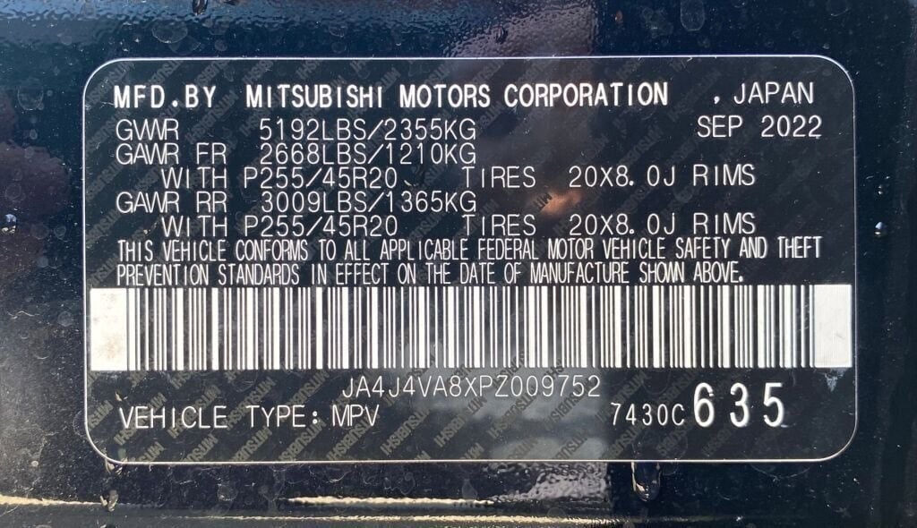 2023 Mitsubishi Outlander Base