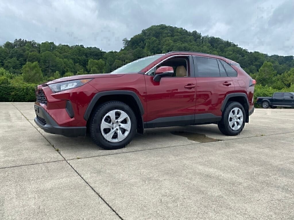 2019 Toyota RAV4 LE