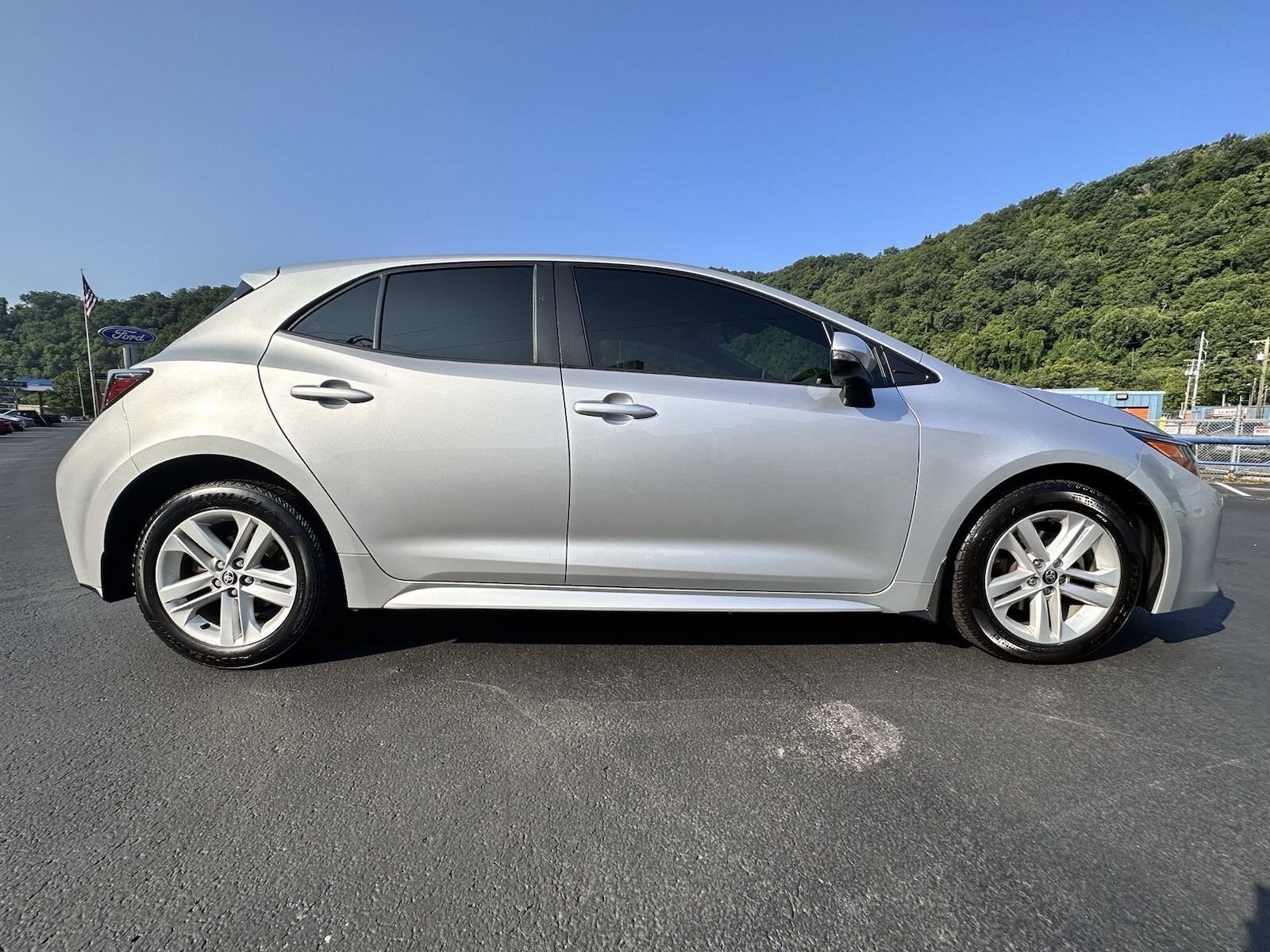 2019 Toyota Corolla Hatchback SE
